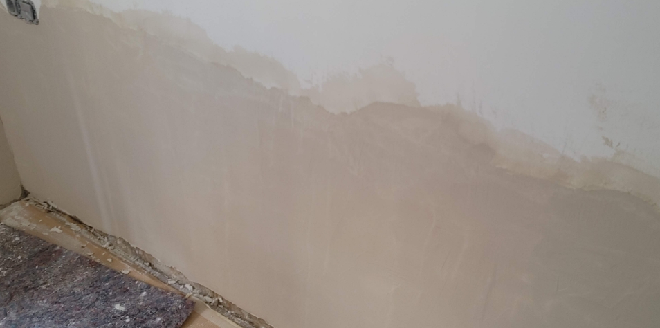 Tratamiento de humedades por capilaridad e inyecciones en muro en Granada - ImperFran